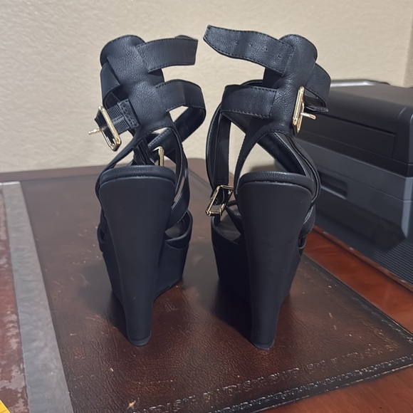 Steve Madden black wedge - Picture 4 of 10